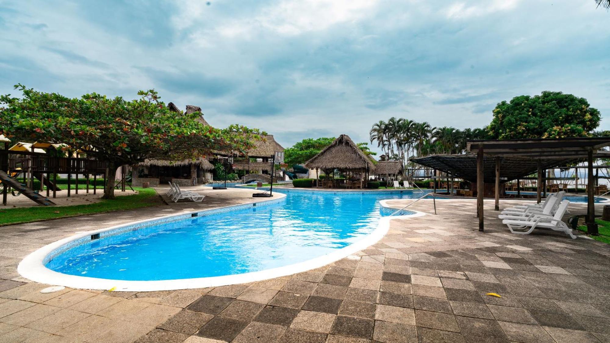 Amatique Bay Hotel Puerto Barrios Exterior foto